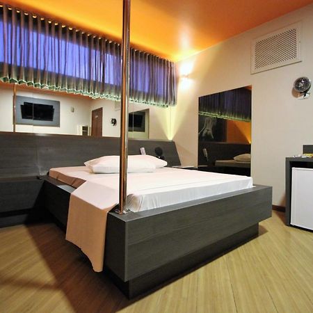 Status Motel Belo Horizonte Esterno foto